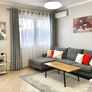  Apartment Quiet & Spacious Center - 4 Min Walk Albania